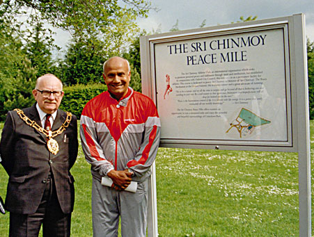 sri-chinmoy-oxford-peace-mile